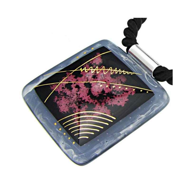 Wisior z kolekcji Sekrety Nocy Szare 55