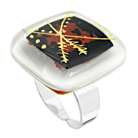 Pierścionek z kolekcji Sekrety Nocy Białe 25