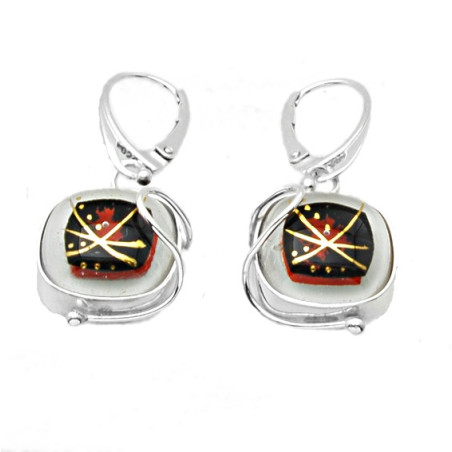 Kolczyki w oprawie z kolekcji Sekrety Nocy Białe