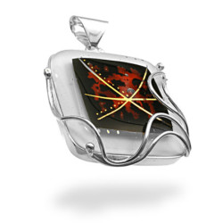 Wisior w oprawie z kolekcji Sekrety Nocy Białe 35