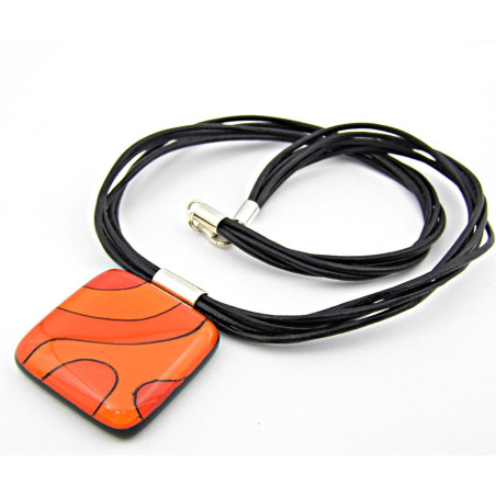 Wisior z Pomarańczowej kolekcji 35