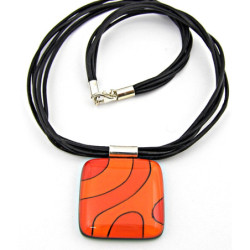 Wisior z Pomarańczowej kolekcji 35