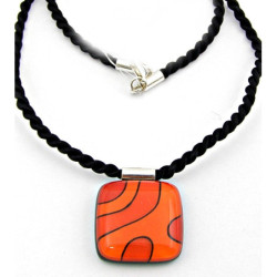 Wisior z Pomarańczowej kolekcji 25