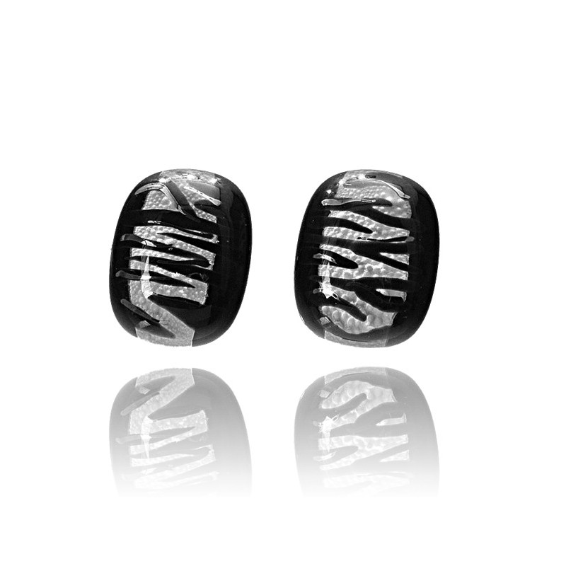 Kolczyki wkrętki z kolekcji Black & White