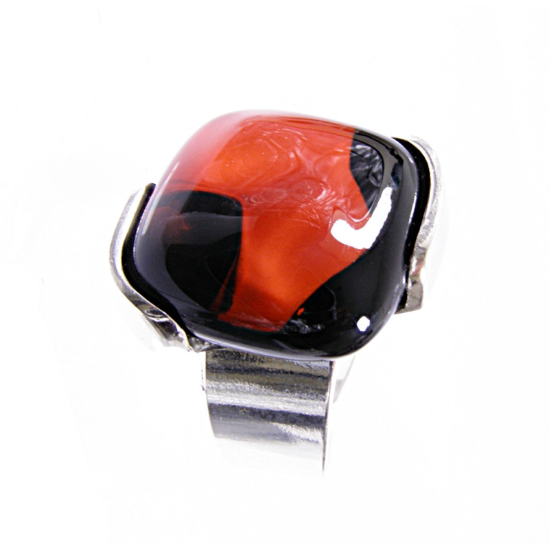 Pierścionek w oprawie z kolekcji Maki Czerwone 20