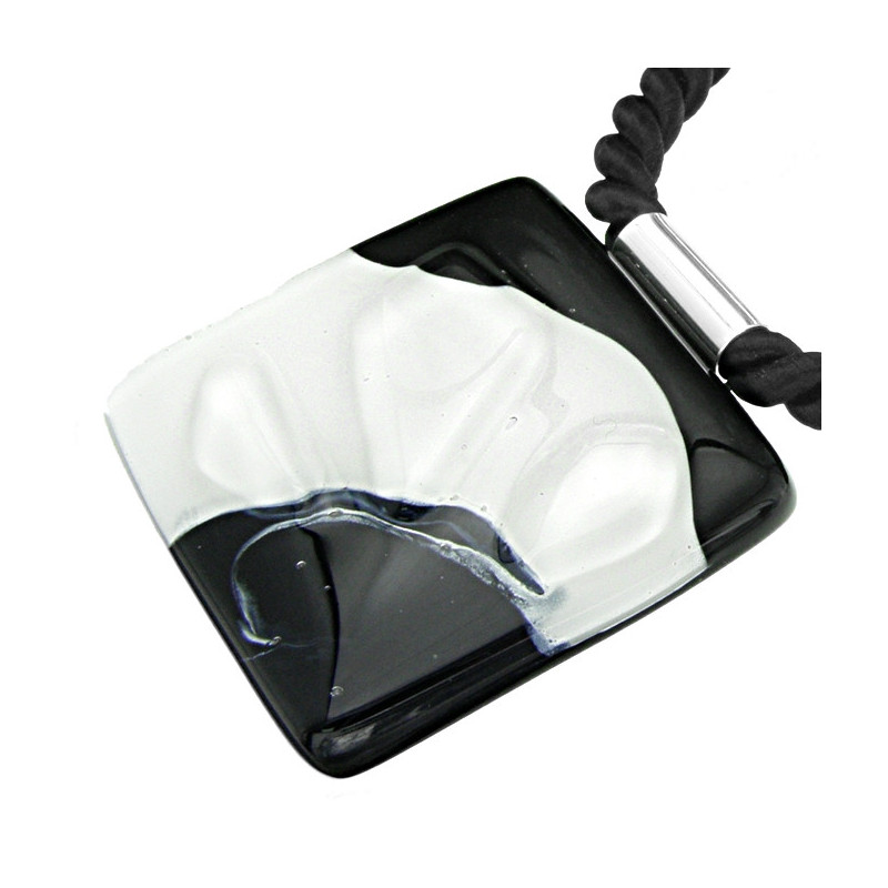 Wisior z kolekcji Maki Białe 55