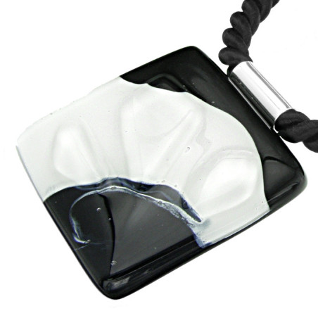 Wisior z kolekcji Maki Białe 55