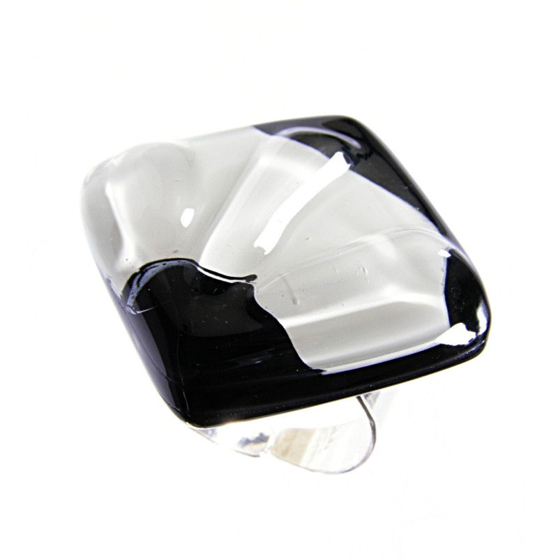 Pierścionek karo z kolekcji Maki Białe 30