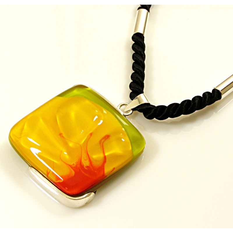 Wisior w oprawie z kolekcji Tulipany 35