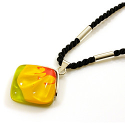 Wisior karo w oprawie z kolekcji Tulipany 25