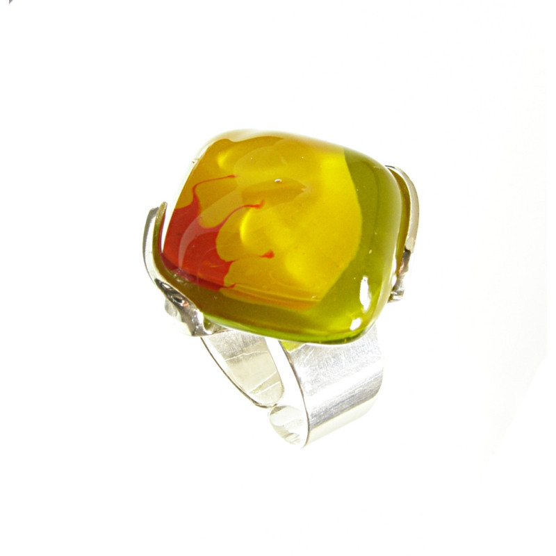 Pierścionek karo w oprawie z kolekcji Tulipany 20