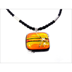 Wisior w oprawie z kolekcji Tramonto 25