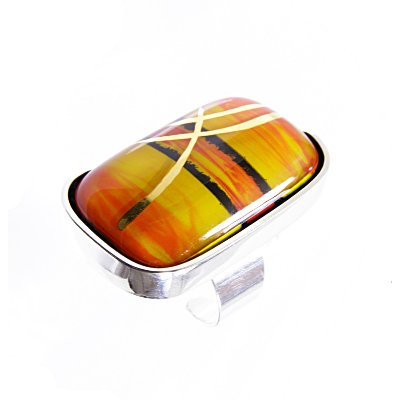 Pierścionek w oprawie z kolekcji Tramonto 35/20