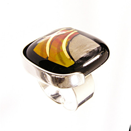 Pierścionek w oprawie z kolekcji Słońce Kairu 25