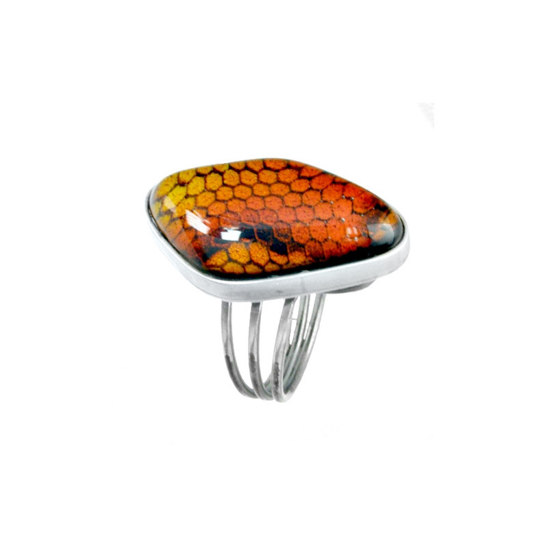 Pierścionek w oprawie srebrnej z kolekcji Kobra