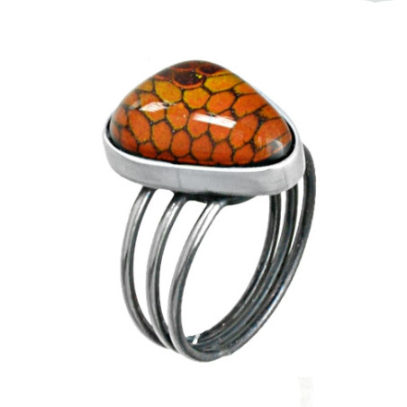 Pierścionek w oprawie srebrnej z kolekcji Kobra