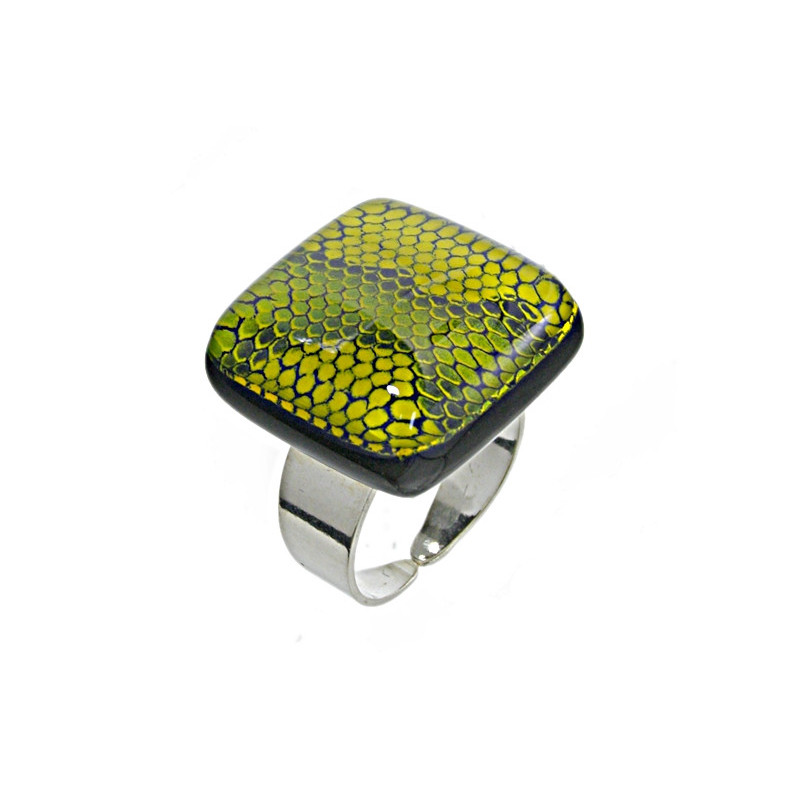 Pierścionek z kolekcji Kobra Zielona 25